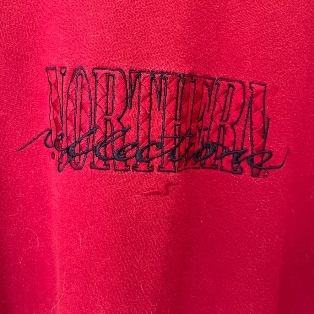 No idea on the brand, just cool center logo embroidered. “Northern Reflections”